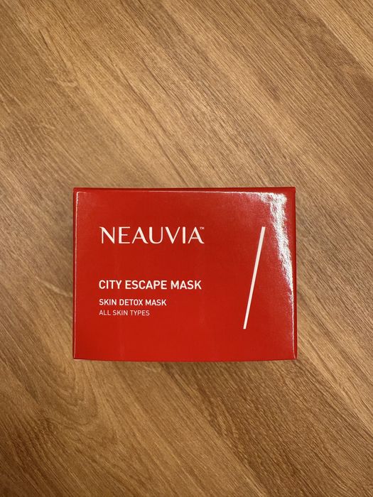 Neauvia maska city escape mask