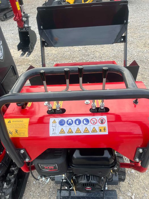 Taczka Wozidło Gąsiennicowa spalinowa z ładowaczem czołowym