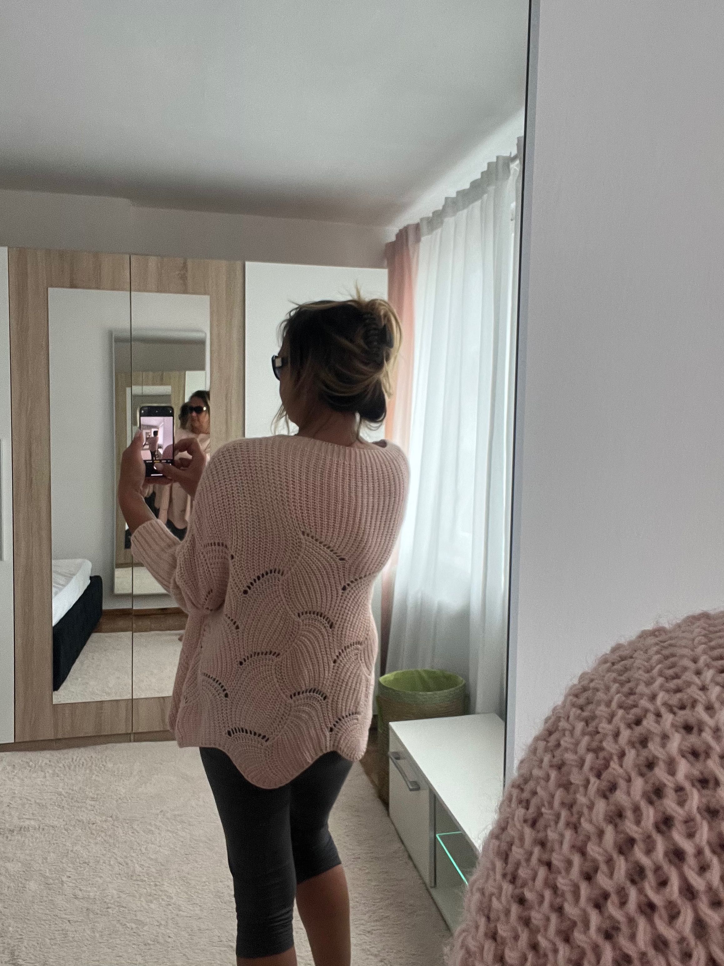 Nowy damski sweter włoski rozmiar 40 różowy
