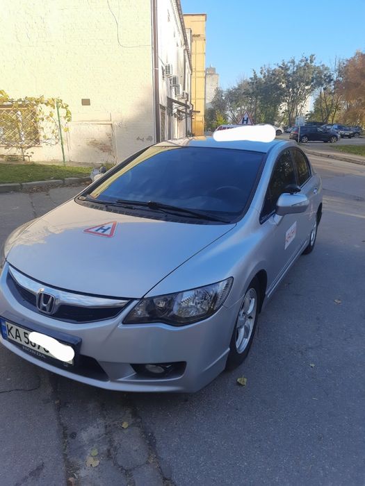 Уроки водіння на Honda