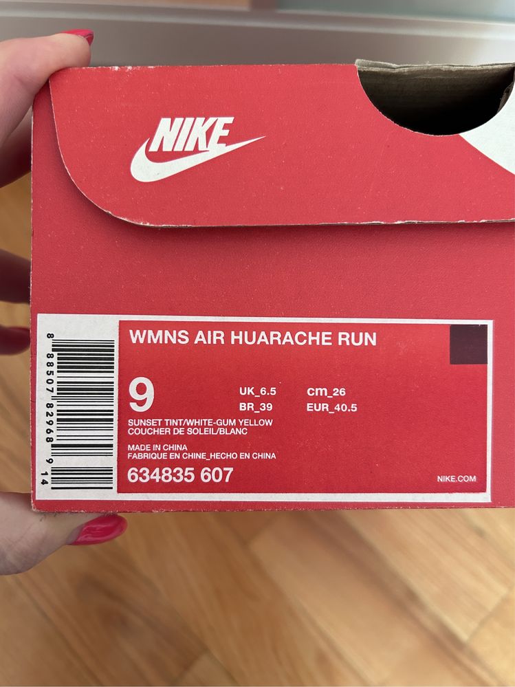 Кроссовки женские NIKE AIR HUARACHE RUN