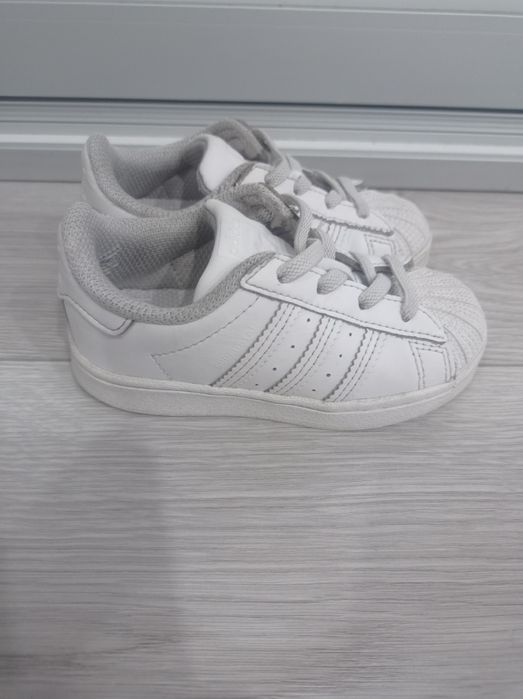 Buty dziecięce Adidas Superstar roz. 23,5