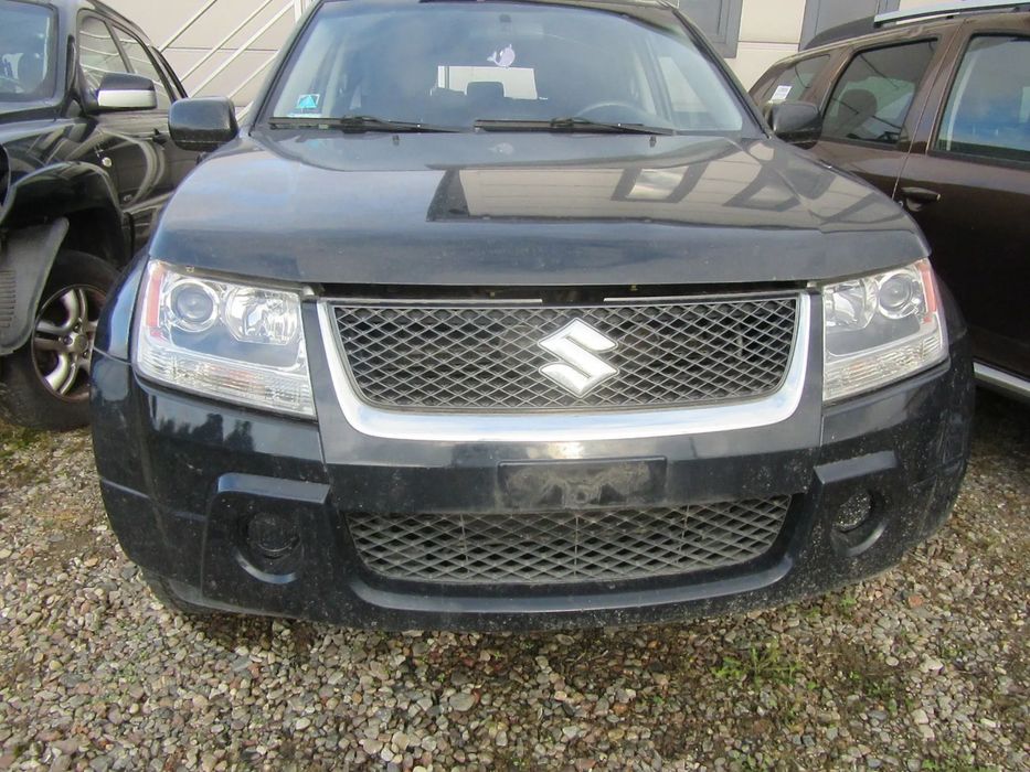 Suzuki Grand Vitara II 2.7 V6 2007 r. na części