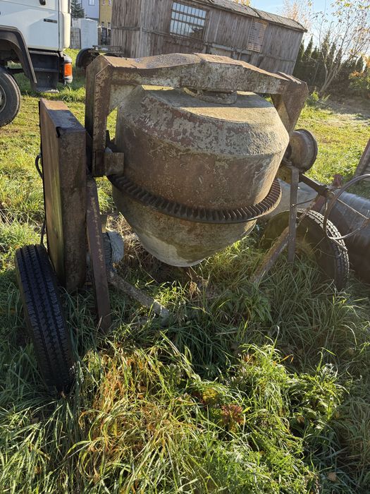 Betoniarka BWE-250