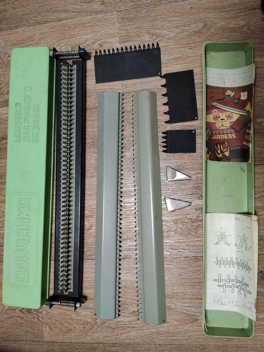 Вязальная машинка Дончанка.