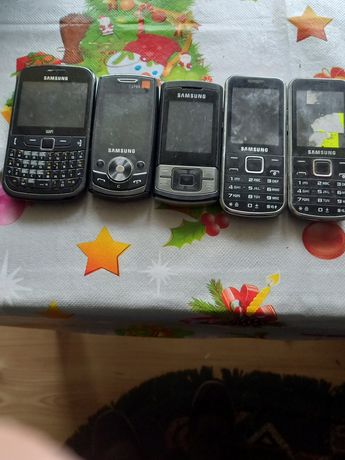 Telefony komórkowe stare Samsung zestaw nr 3
