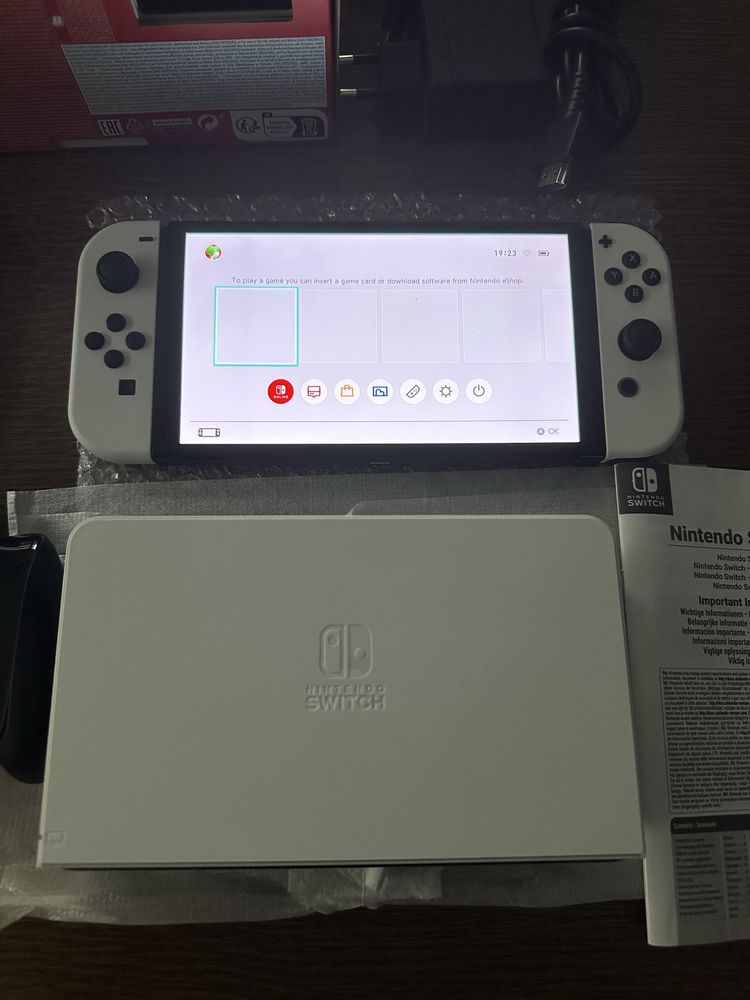 Nintendo Switch Oled white! Zam Playstation Ps 5 Ps 4 Ps 3!