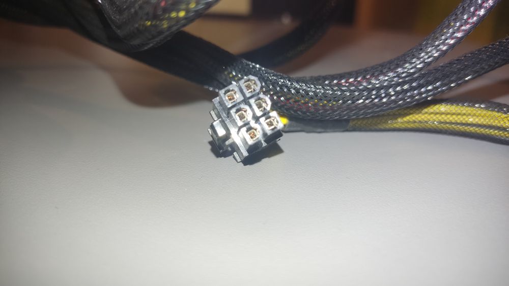 zasilacz komputerowy Corsair CMPSU-400CX