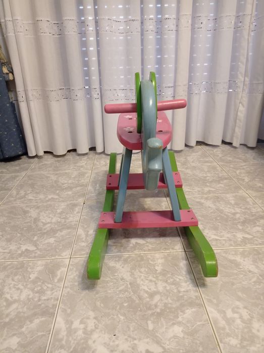 Cavalinho de madeira