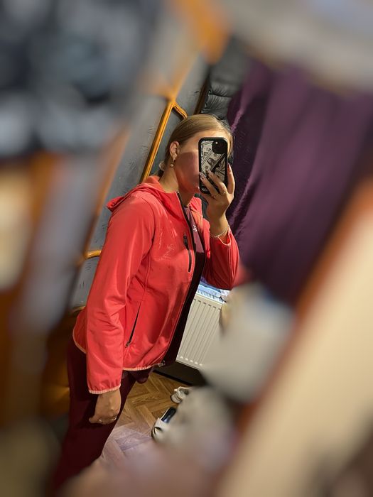 Куртка/кофта жіноча тепленька