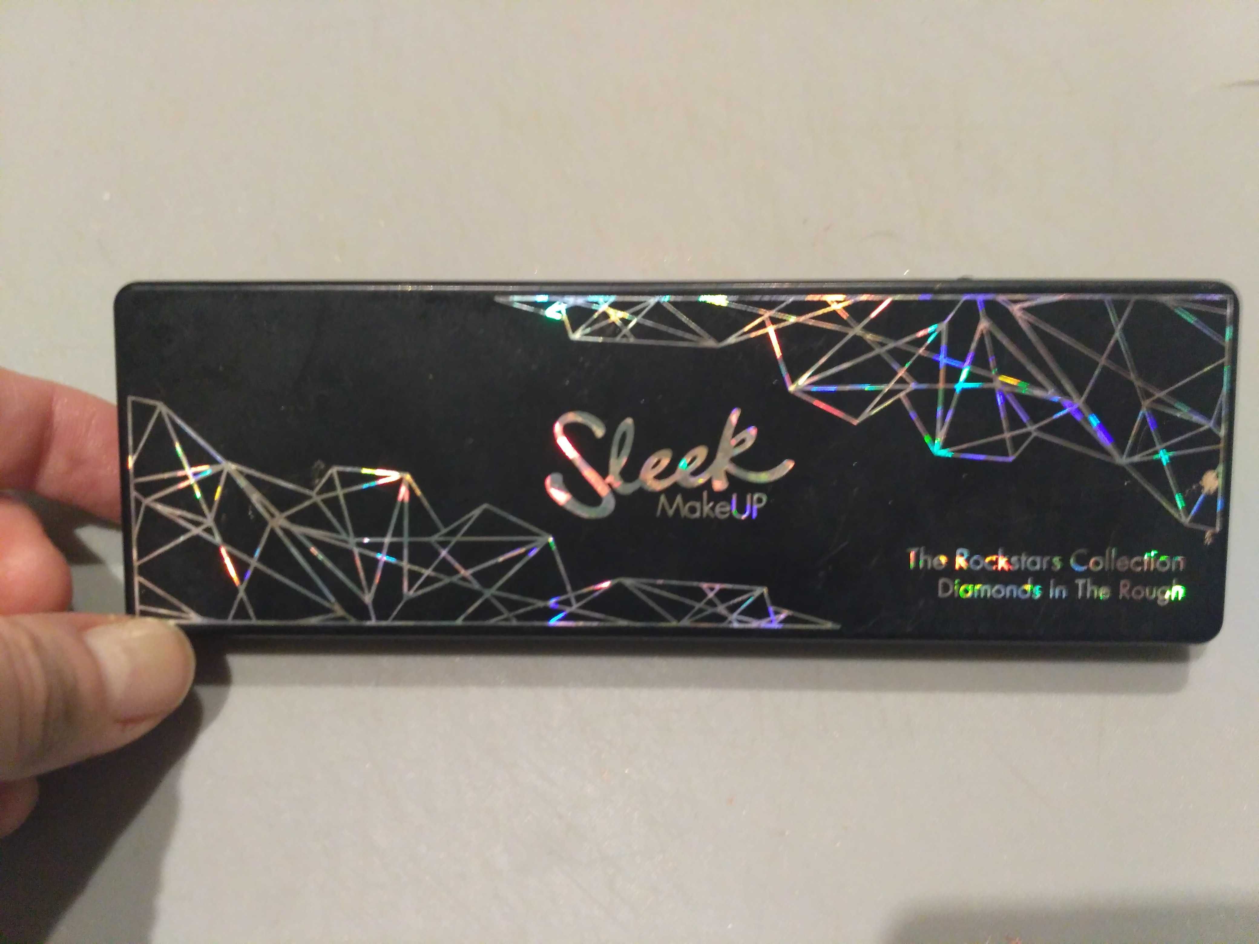 zestaw dwóch palet: Sleek cienie do powiek i NYX paleta do brwi