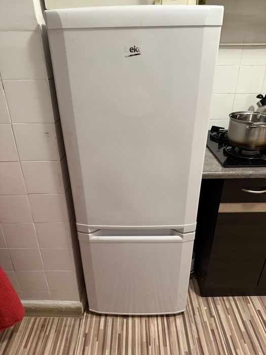 Lodówka z zamrazażarką beko 144cm