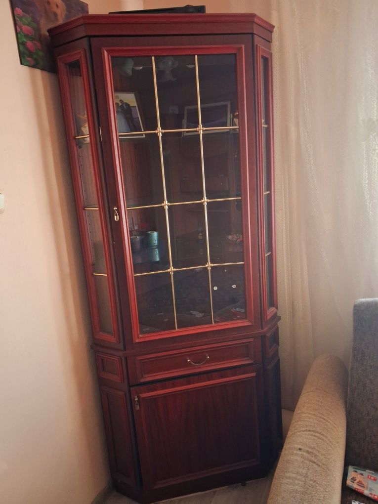 Witryna narożna sprzedam