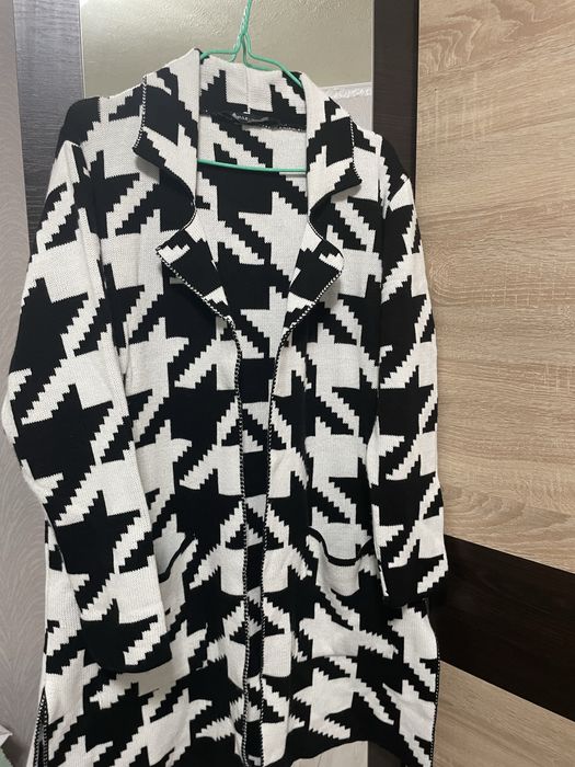 Жіночий кардиган