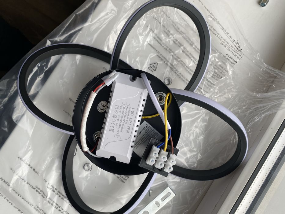 Люстра світлодіодна