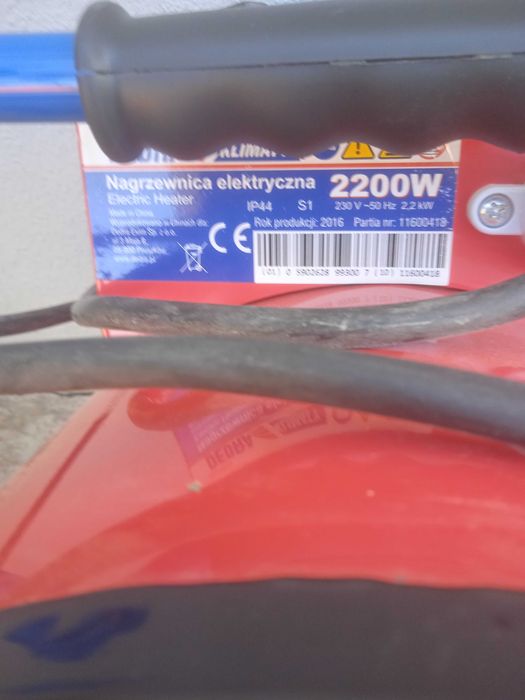 Nagrzewnica firmy Dedra 2200W.