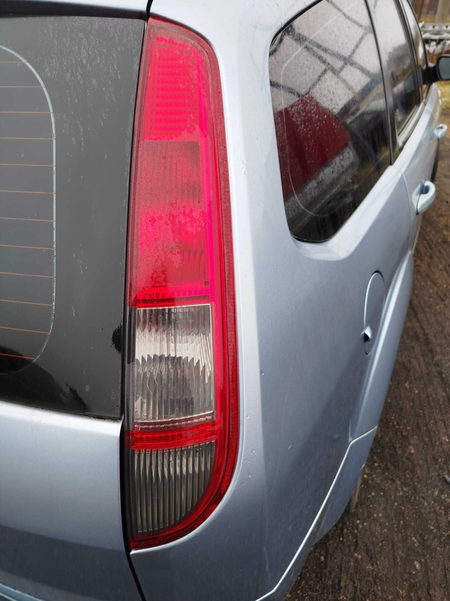 Ford Focus MK2 , kombi - lampy tył prawa, lewa
