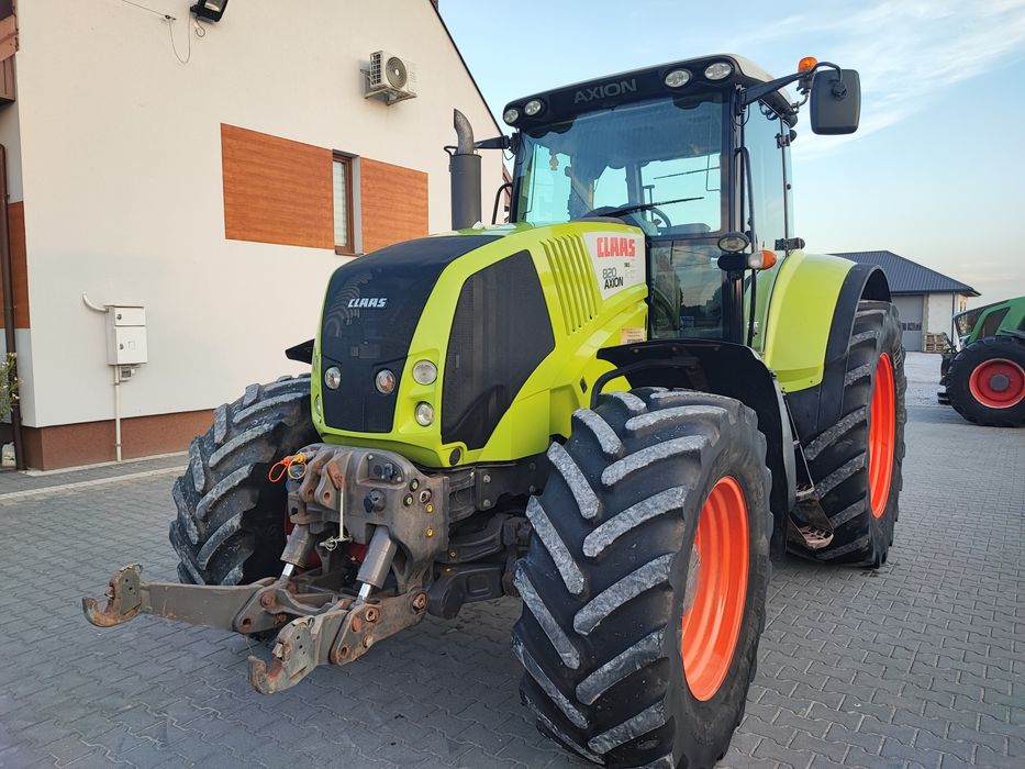 Claas  Axion 820