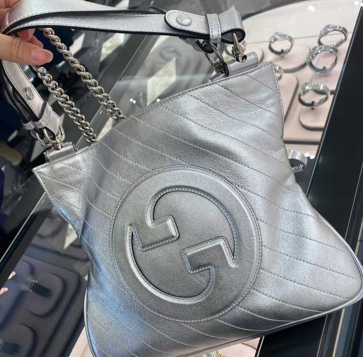 Mała torebka na ramię GUCCI z serii Blondie