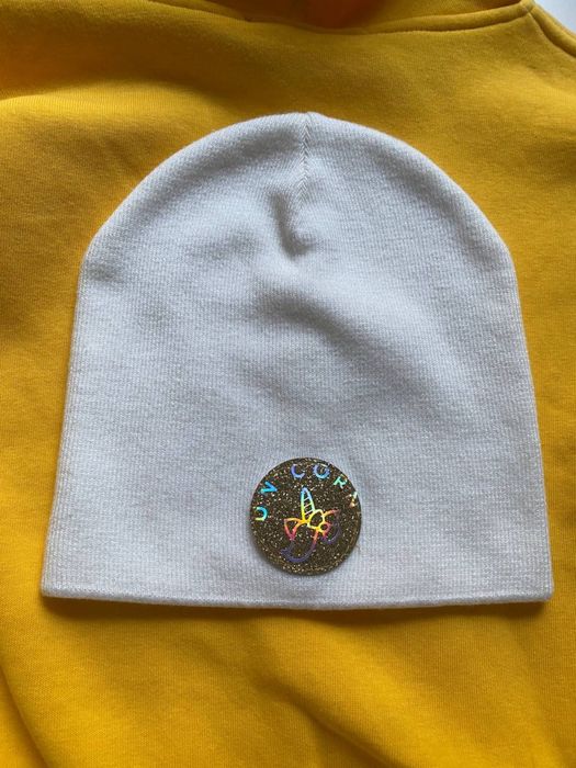 Шапка для дівчинки біла