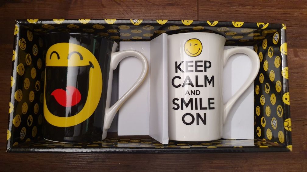 Zestaw kubków Smiley World nowy w pudełku świetny na prezent