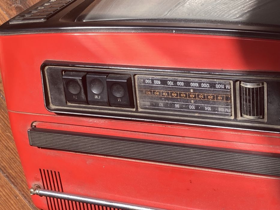 TV radio FM Triumph 1427 UM Grundig