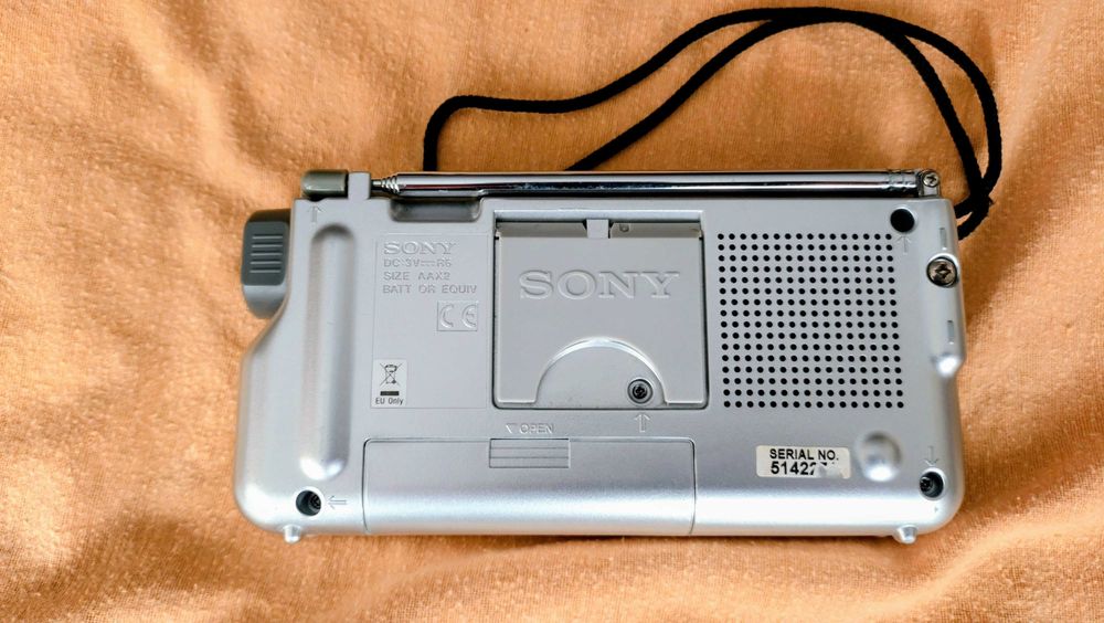 Radio Portatil Sony ICF-M33RDS