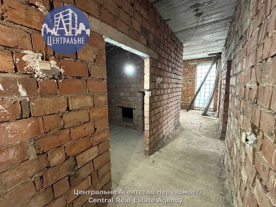 Оренда фасадного комплексу приміщень