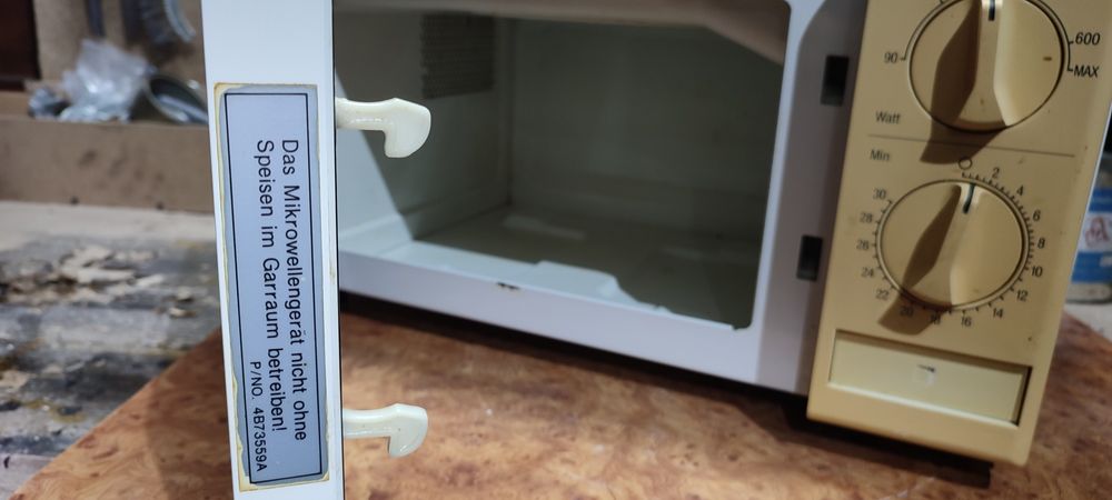 Вінтажна мікрохвильова піч Bosch 700