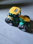 Mocny traktor lena