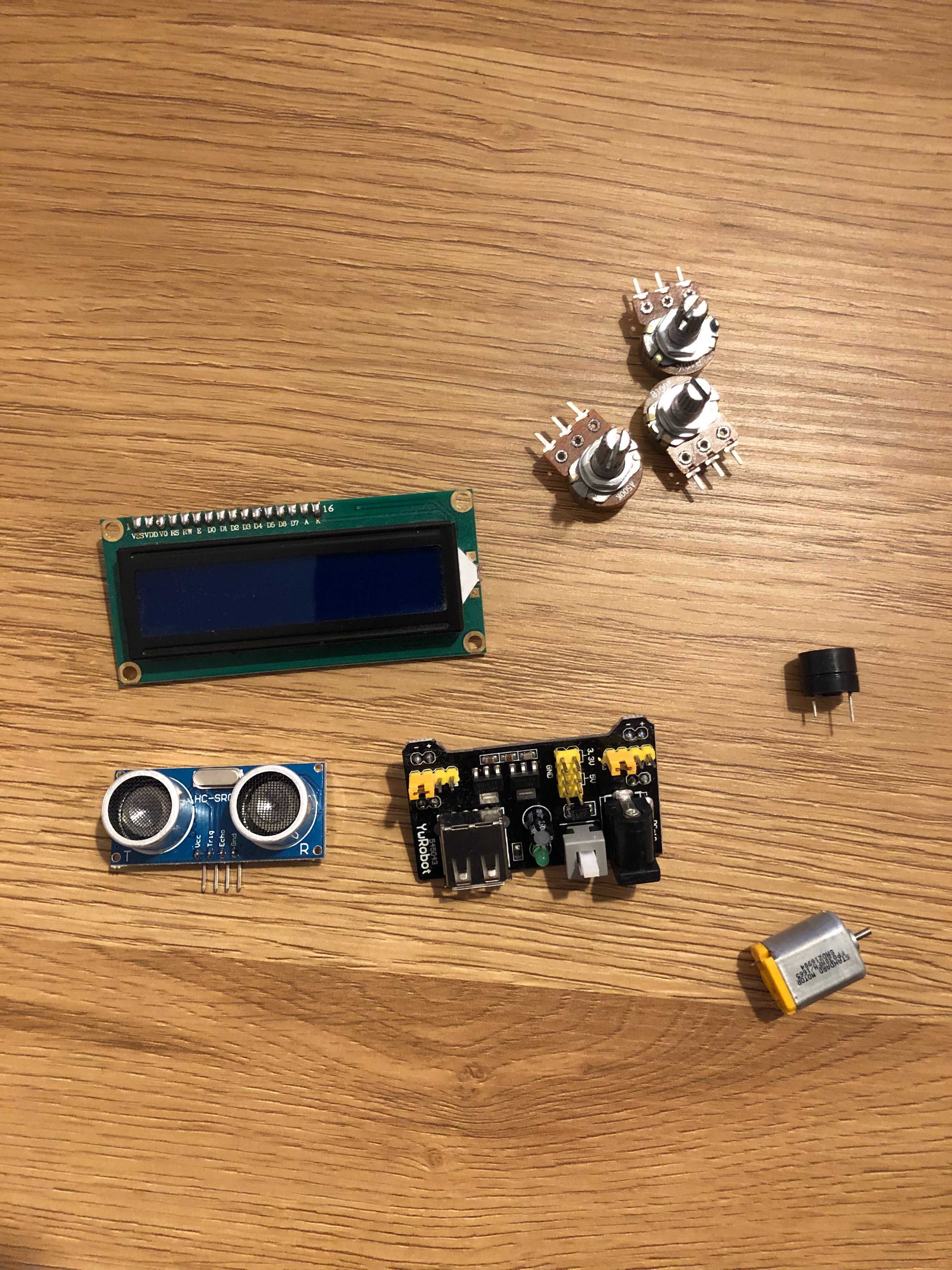 Oryginalne Arduino MEGA 2560 plus akcesoria