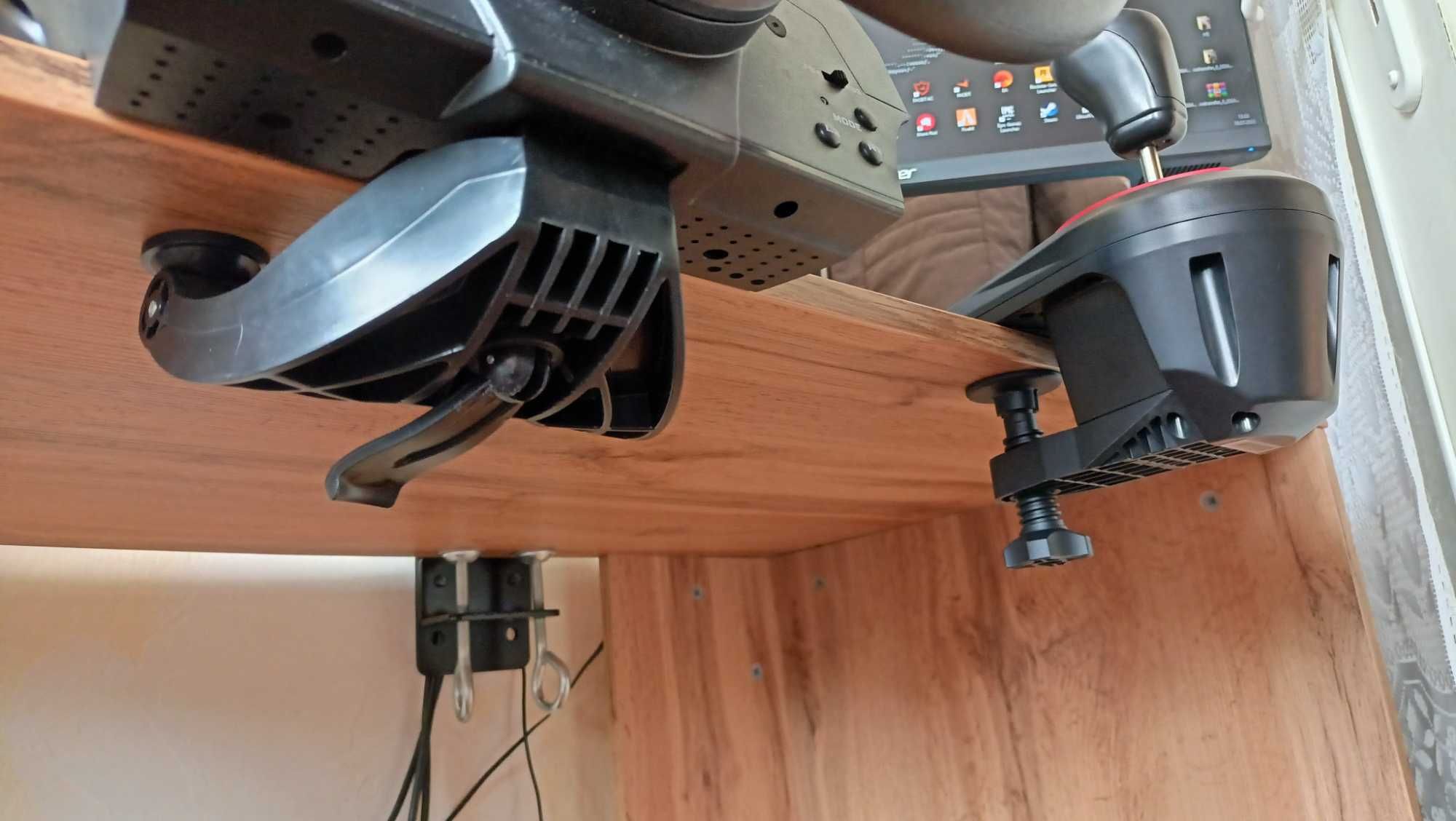 Kierownica Thrustmaster T150 + Shifter TH8S