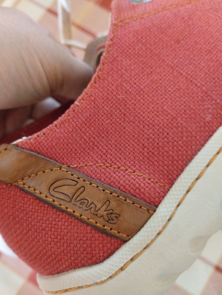 Продам кеди Clarks