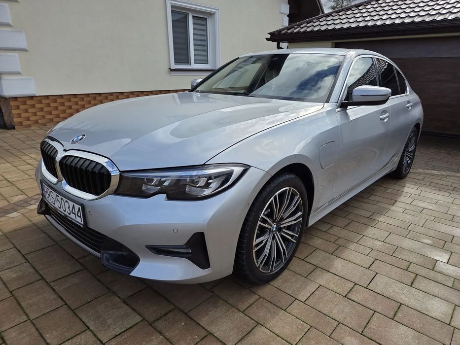 BMW Seria 3 G20 330e xDrive Luxury Plug-in  Faktura VAT Jasne wnętrze WYPOSAŻONA