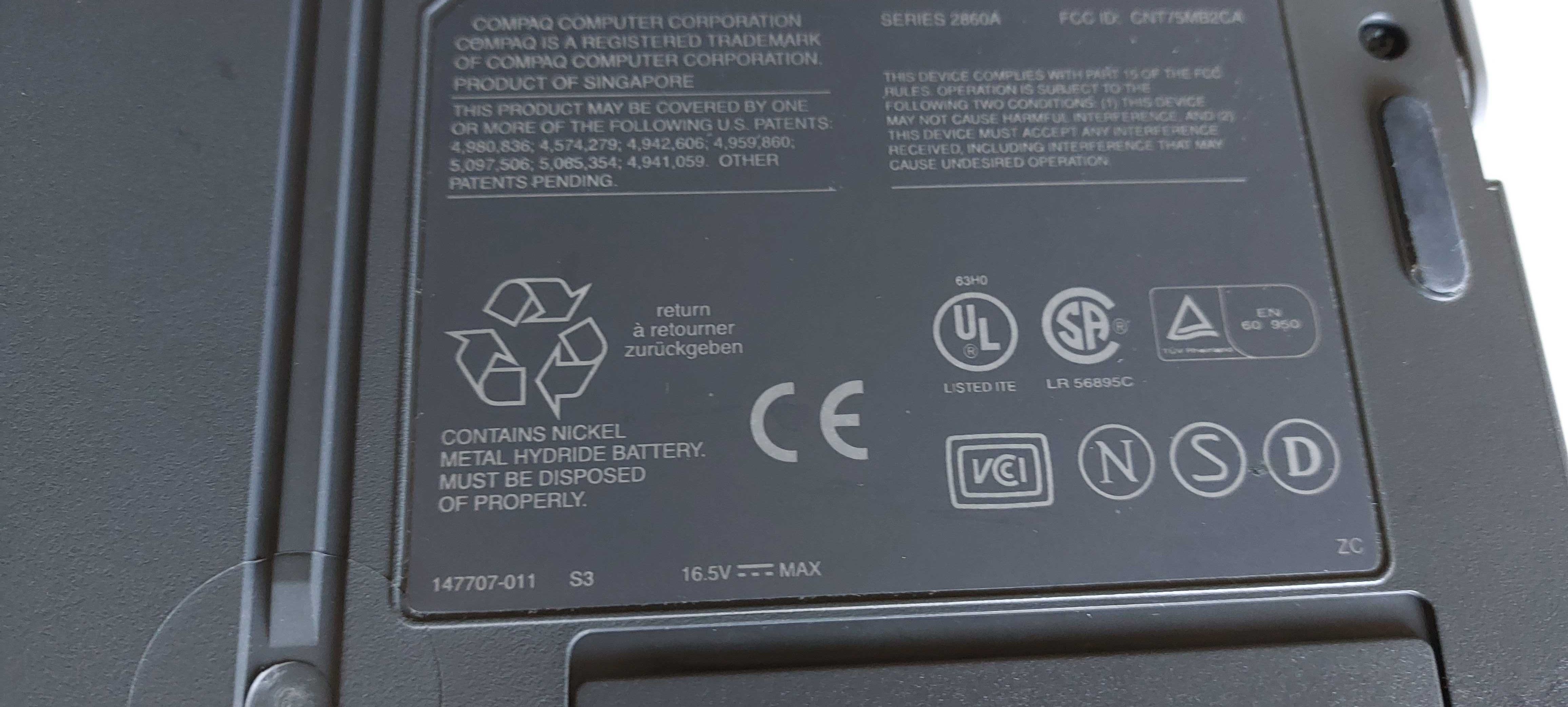 Computador portátil antigo Compac