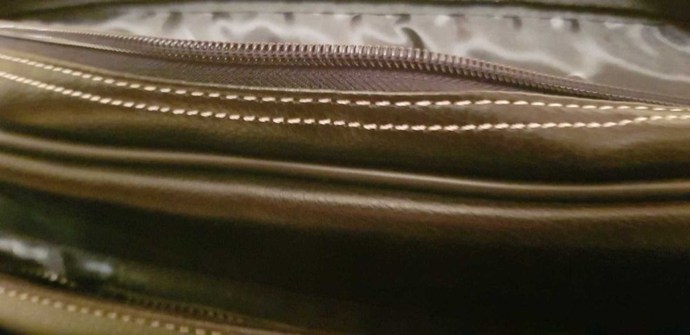 Продам новый кожаный мцжской портфель