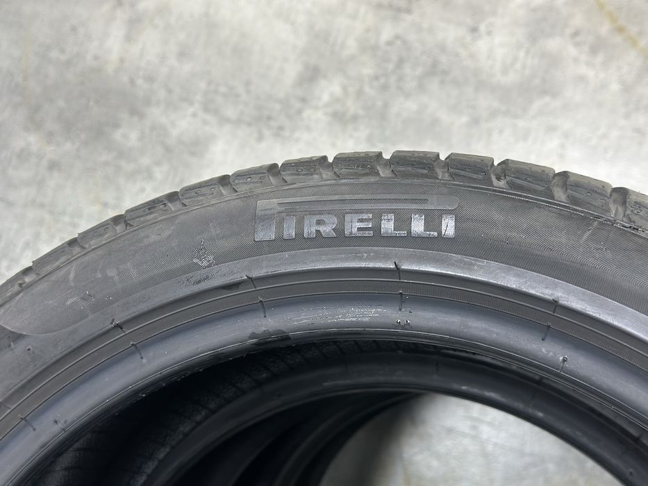 Зимові шини Pirelli Sottozero3 225/45 R18 95H