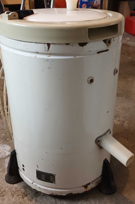 Wyprzedaż garażowa - stara wirówka Światowid z PRL