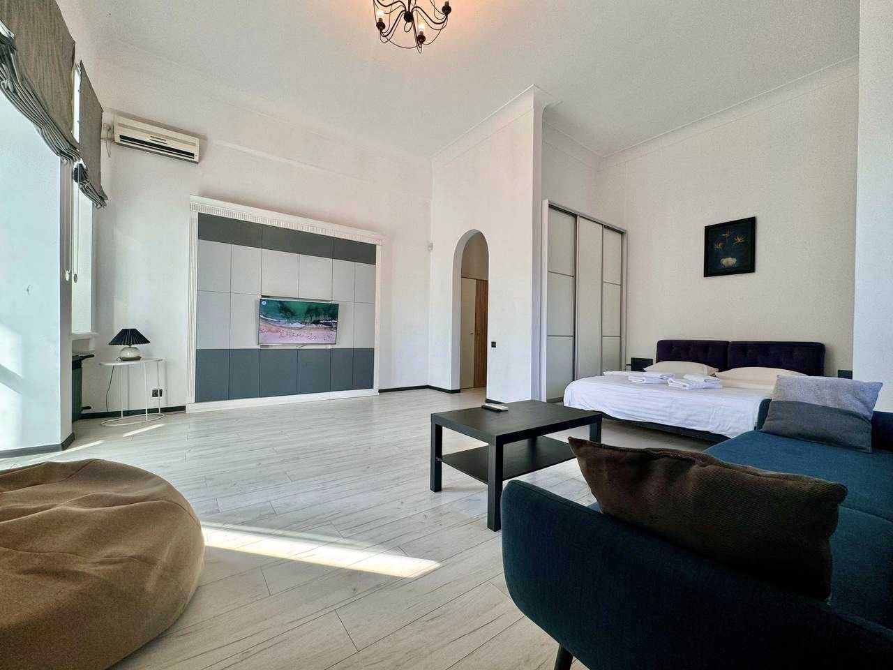 ApartPoltava СУЧАСНІ апартаменти з високою стелю. подобово\погодинно