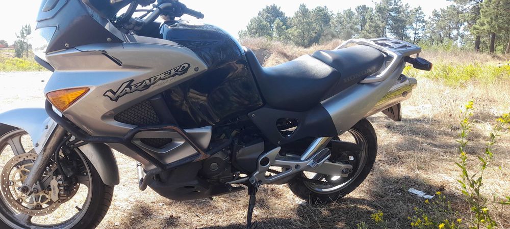 Honda Varadero 1000, pequena queda a circular