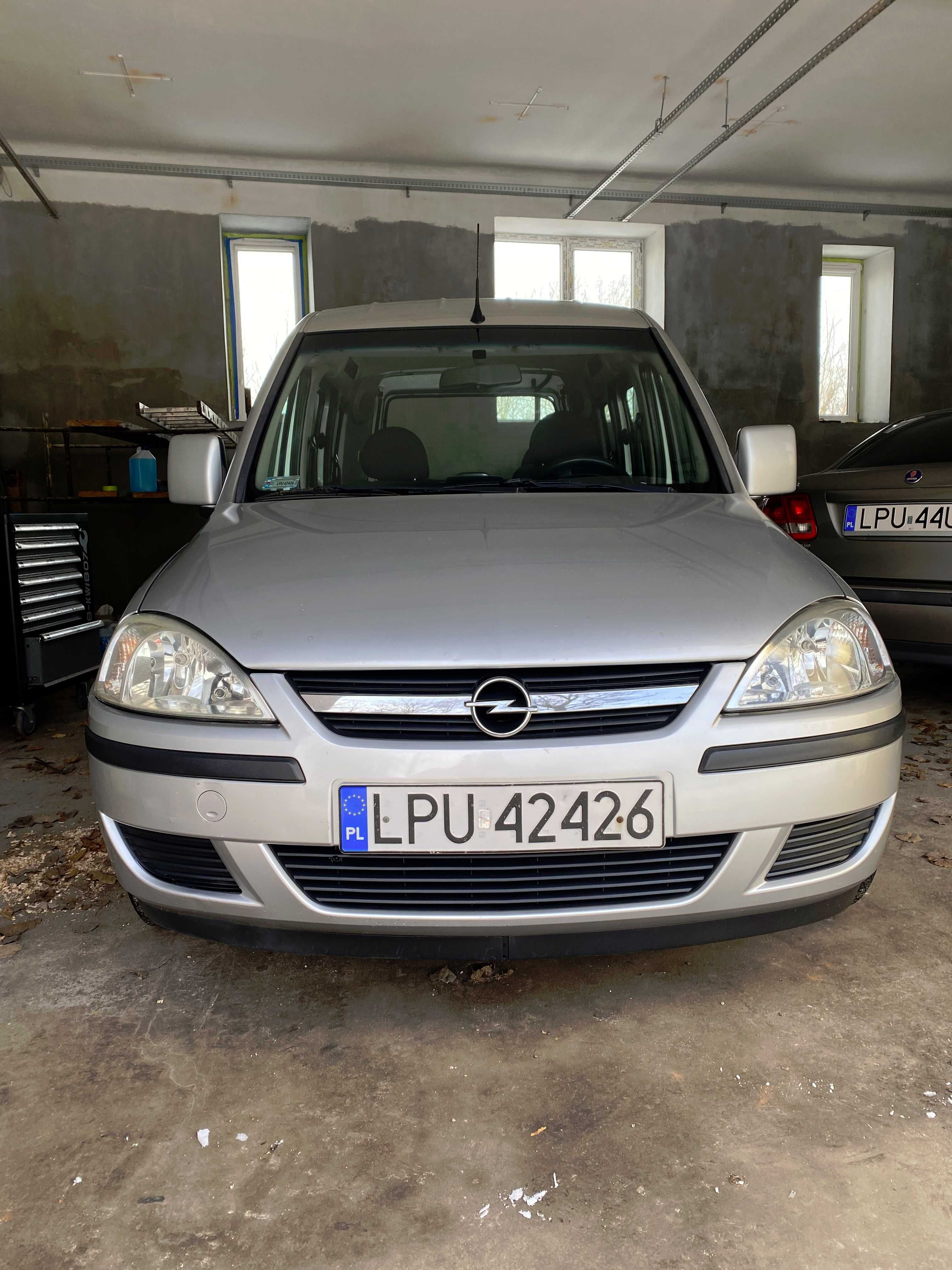 Sprzedam samochód OPEL COMBO-C