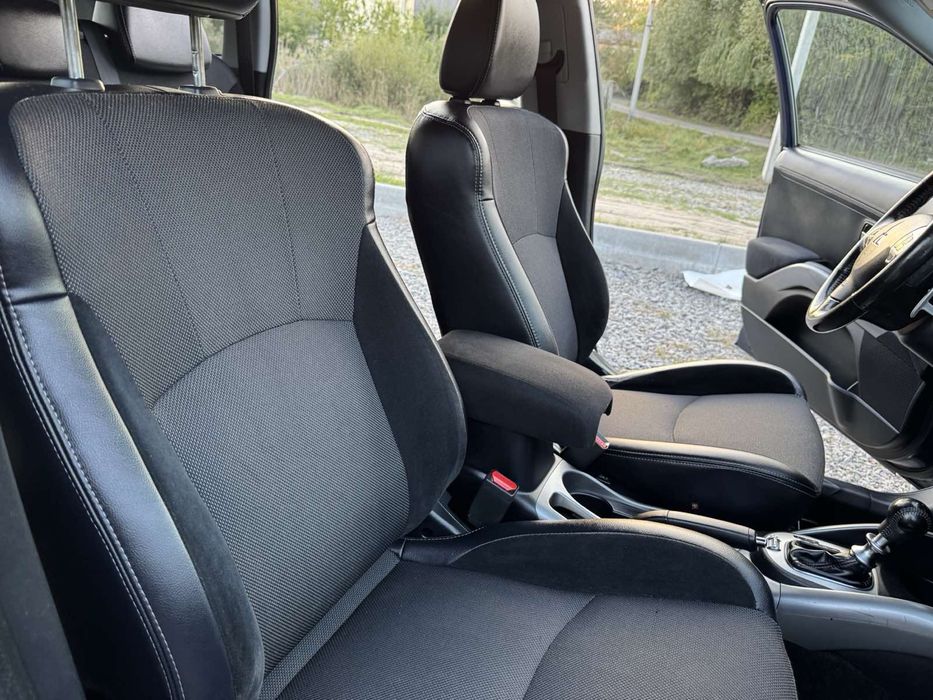 Mitsubishi Outlander 2011