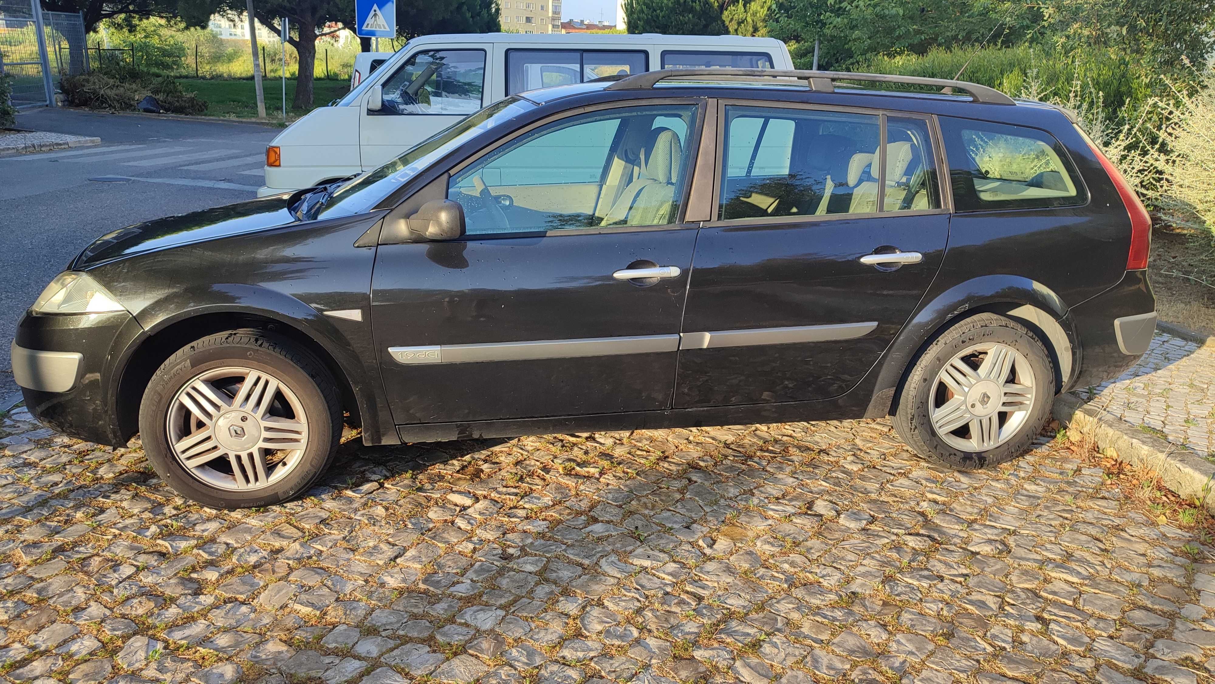 Carrinha Megane 2 1.9 DCI com avaria