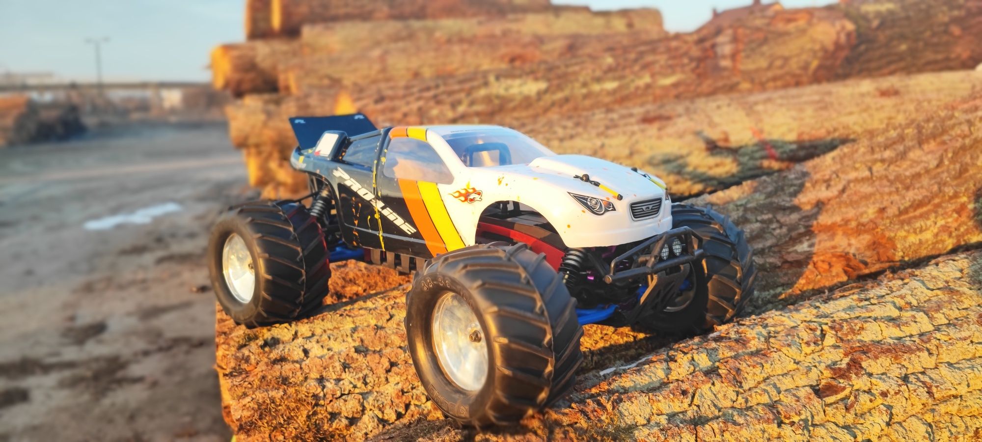 HPI Savage flux xl mt , truggy 1:8 rc