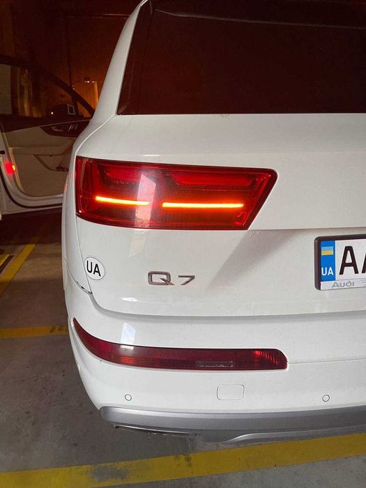 Переделка задних поворотников на Audi, желтые повороты. Гарантия!