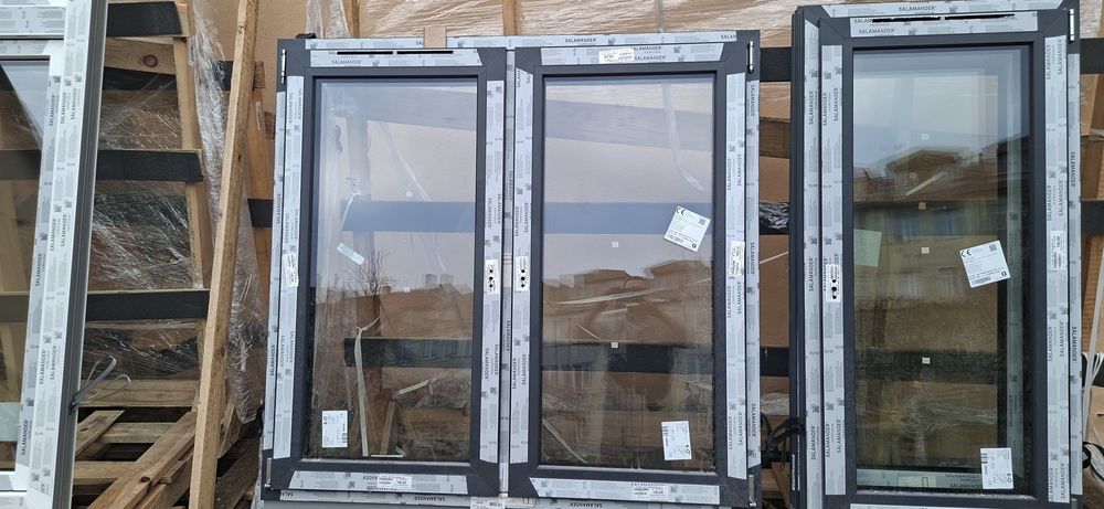 Okno PCV trzyszybowe 142 x 138 antracyt