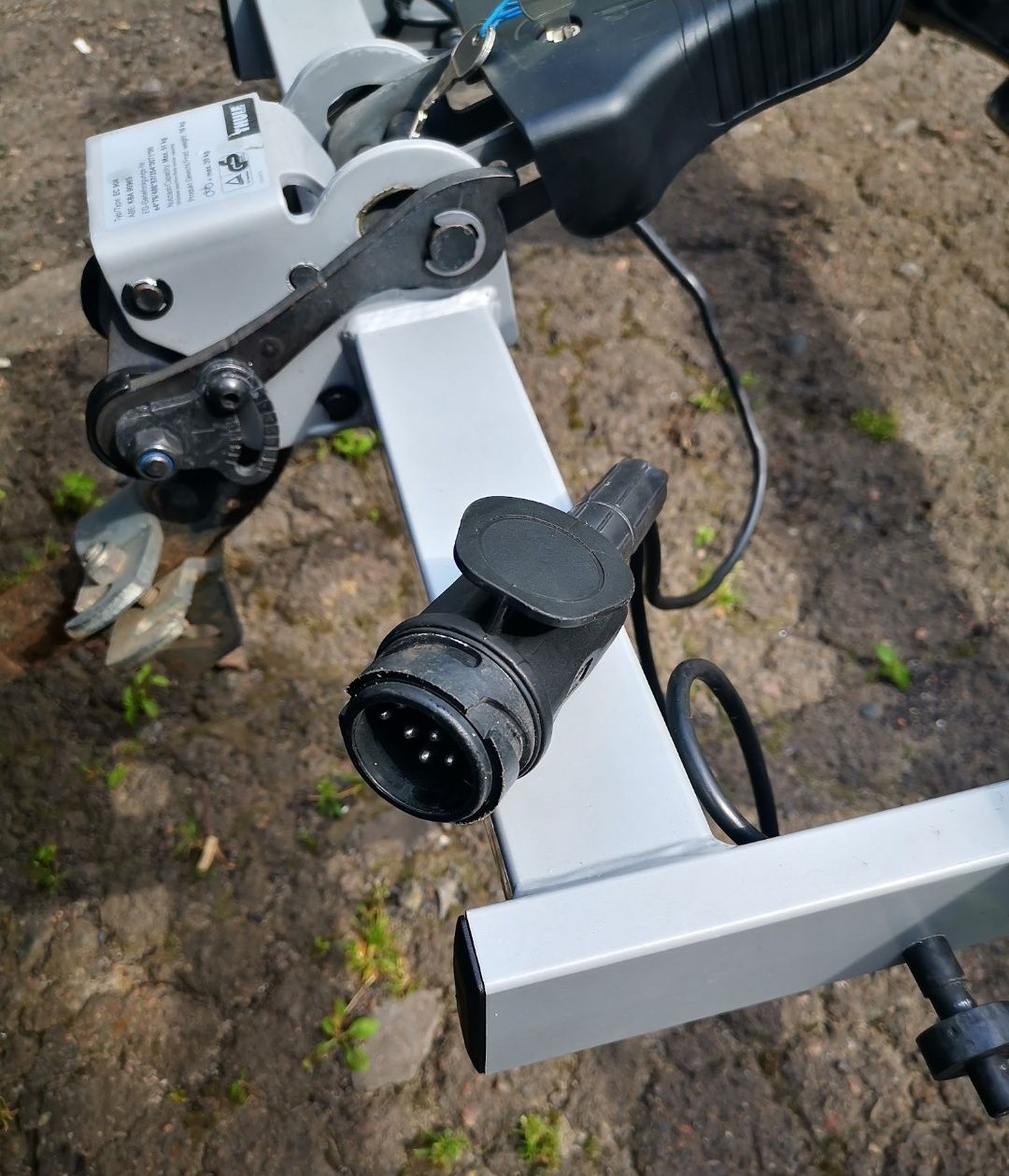 Thule G5 велокріплення для перевезення 3-4 велосипедів