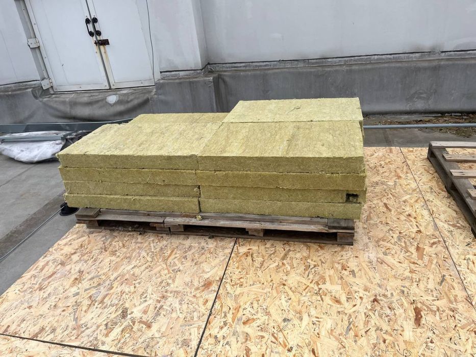 Базальтова вата б/у Izovat 135 плотність, 100*60*12см, за м2