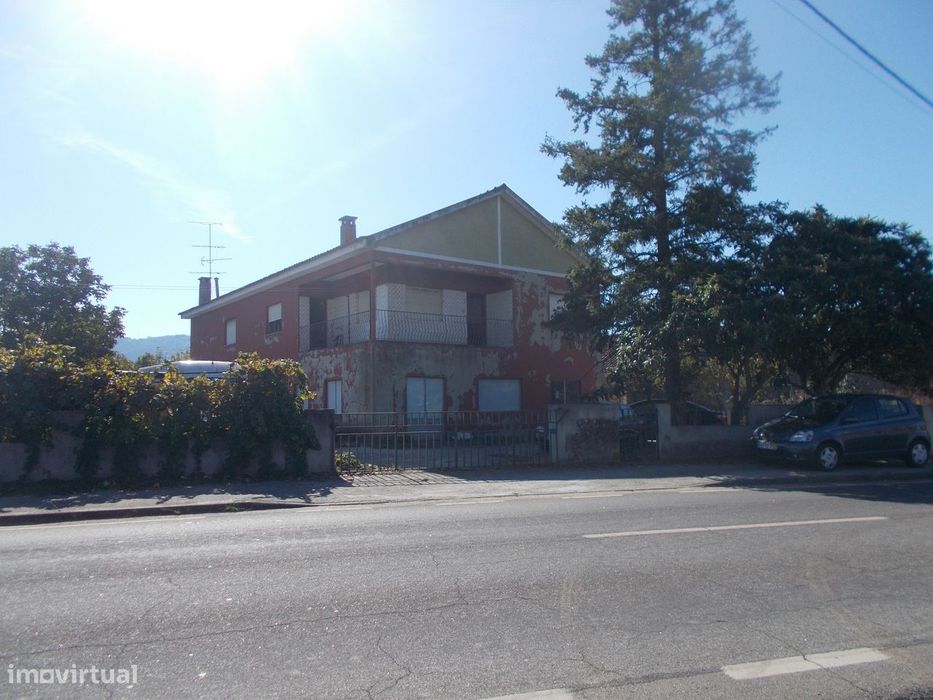 Casa e Quinta em Chaves 7500 m2