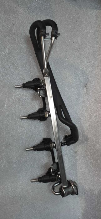 Listwa wtryskowa wtryski Audi TT 8N 1.8T APP -897 kpl